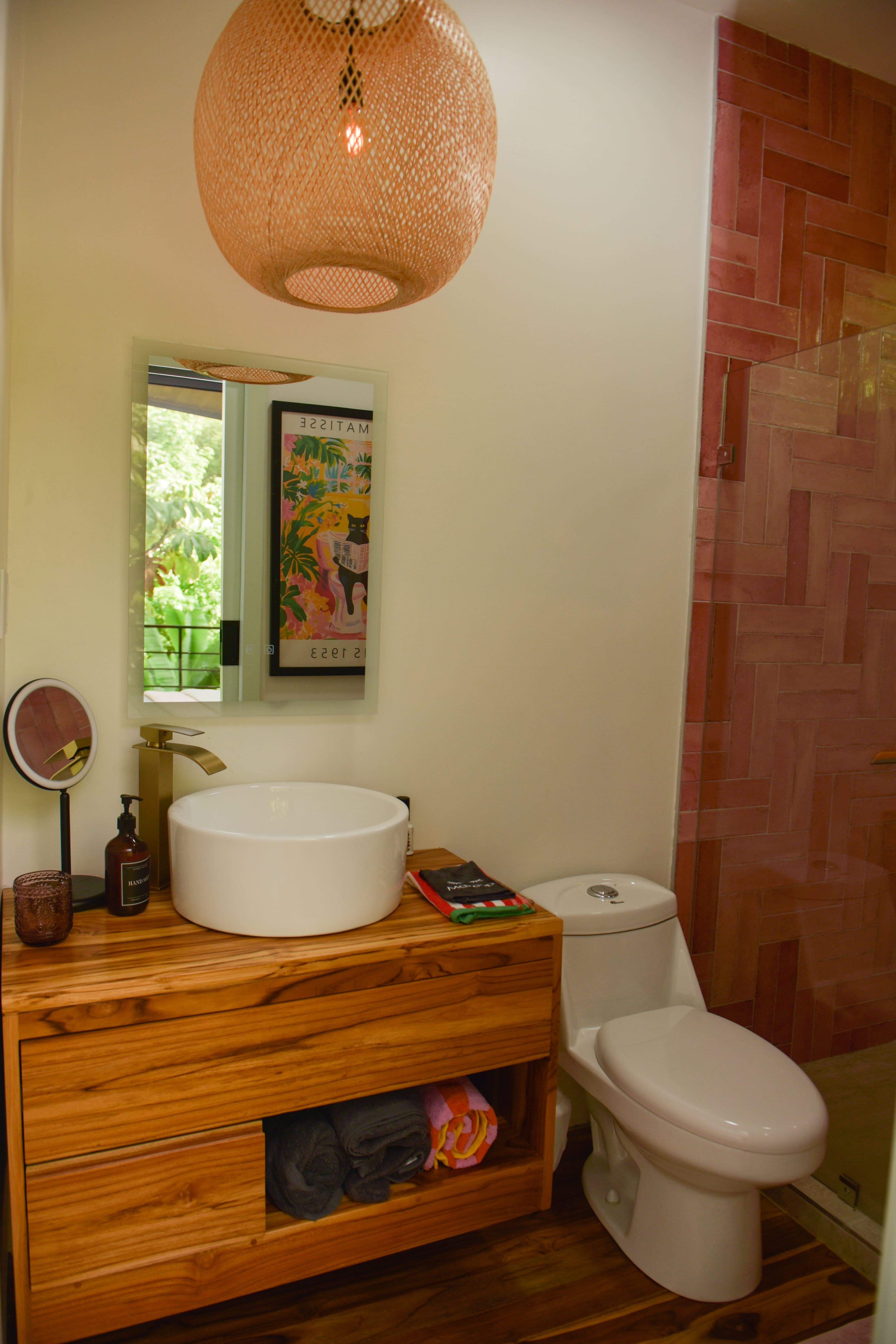 Riu House back bedroom private en-suite bathroom detail